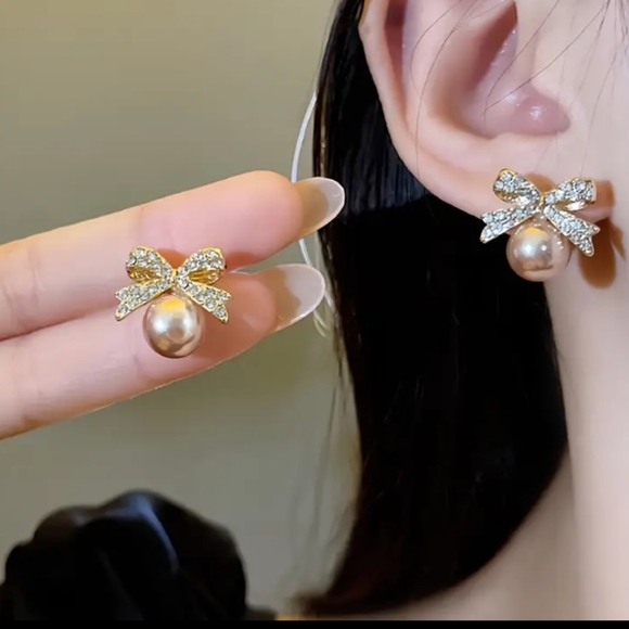 Pearl and Rhinestone Bow Stud Earrings Rose - Picture 3 of 5